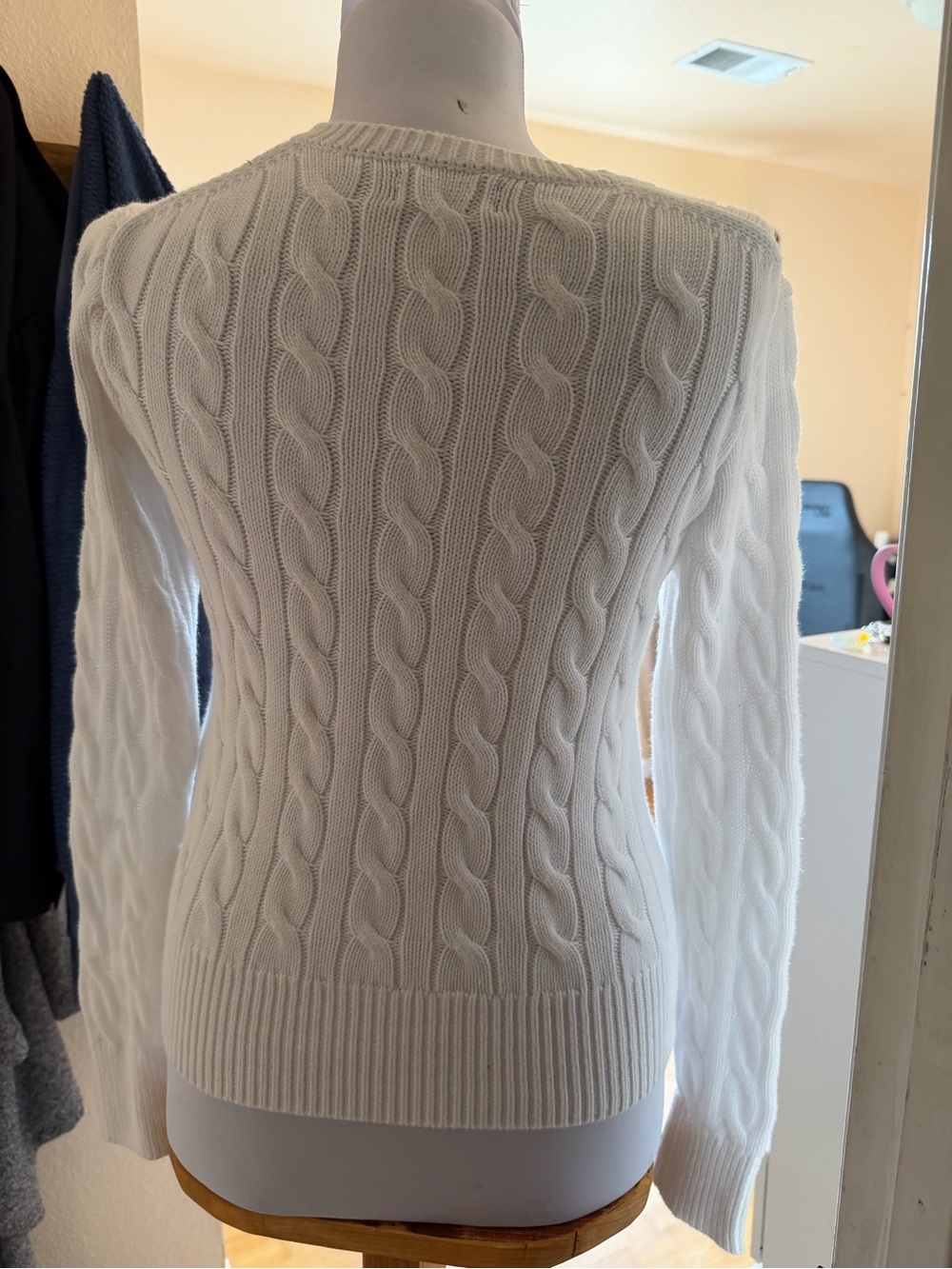 Ralph Lauren Cream Cable-Knit Button Cardigan with Navy Pony - Picture 4 of 8